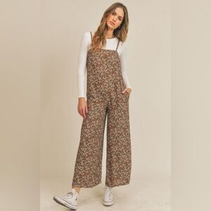 Sadie & Sage Women’s Jumpsuit NWOT Sleeveless Wide Leg Floral Size M